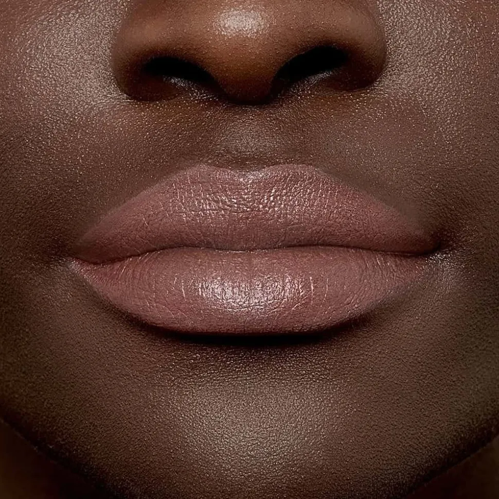 Colour Riche Satin Lipstick for Luxurious Hydration and Color